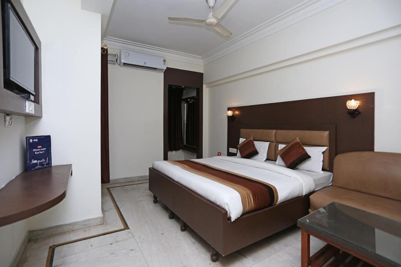 Vaccinated Staff - Oyo 5515 Hotel Blue Palace Gwalior Exterior foto