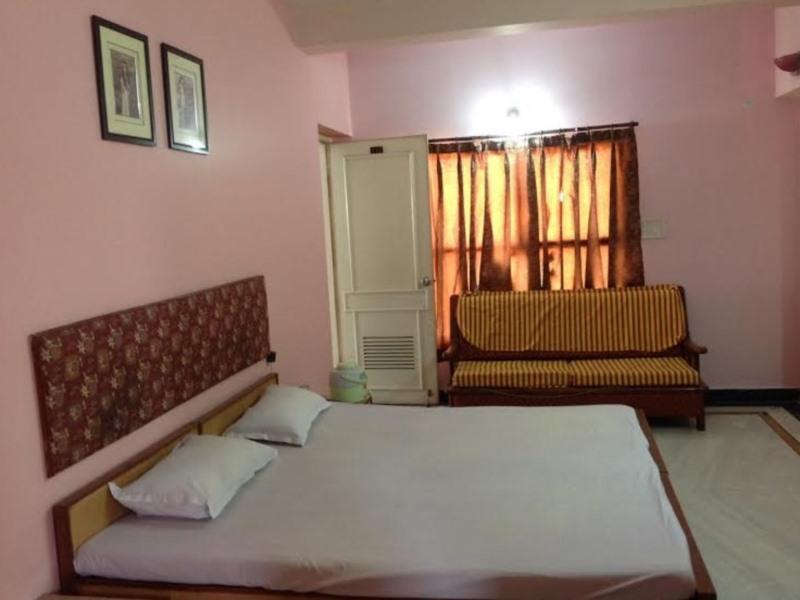 Vaccinated Staff - Oyo 5515 Hotel Blue Palace Gwalior Exterior foto