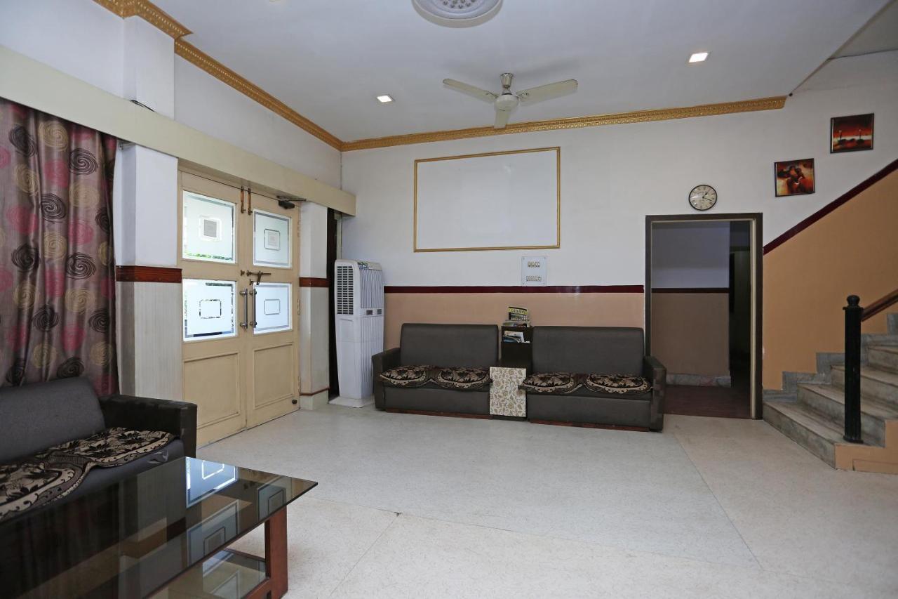 Vaccinated Staff - Oyo 5515 Hotel Blue Palace Gwalior Exterior foto