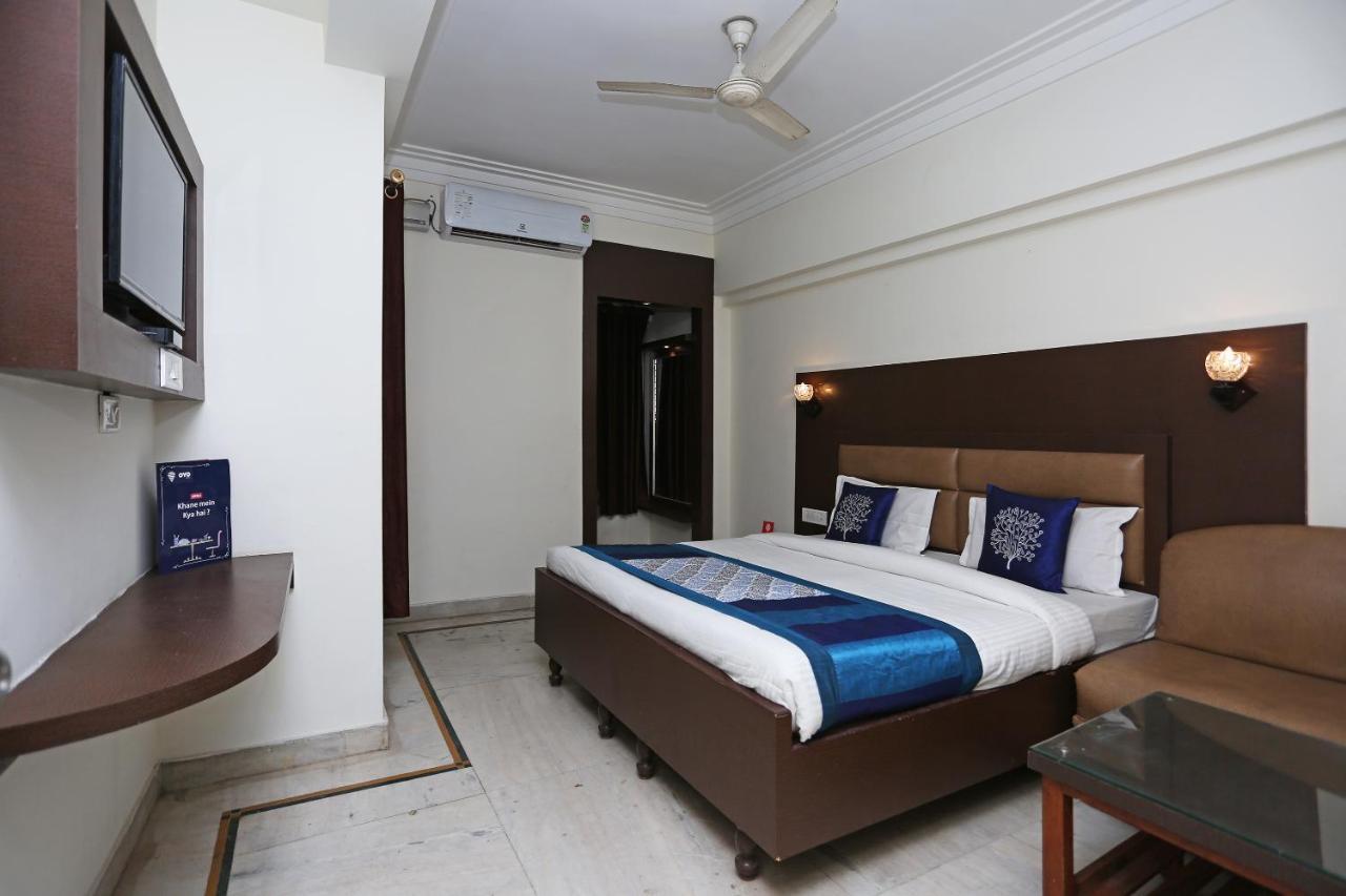 Vaccinated Staff - Oyo 5515 Hotel Blue Palace Gwalior Exterior foto