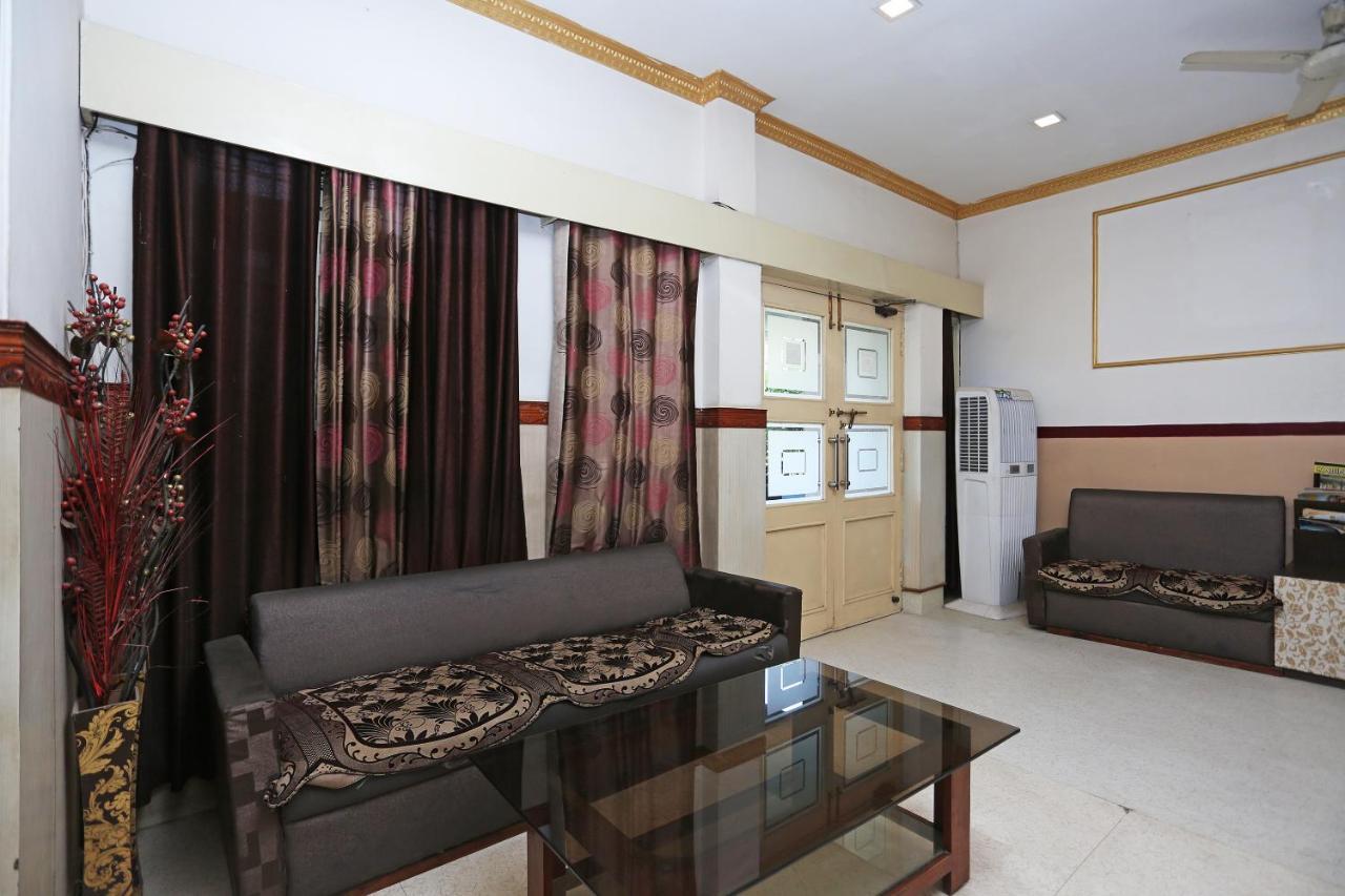 Vaccinated Staff - Oyo 5515 Hotel Blue Palace Gwalior Exterior foto
