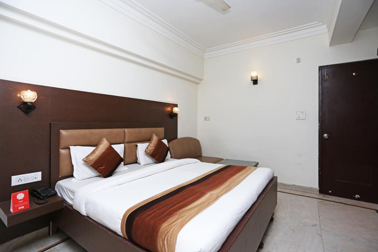 Vaccinated Staff - Oyo 5515 Hotel Blue Palace Gwalior Exterior foto