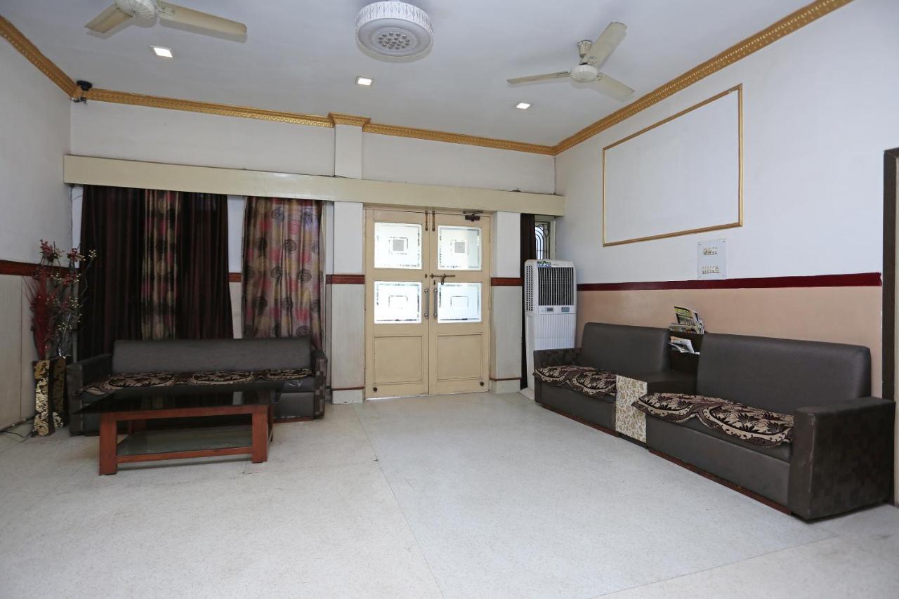 Vaccinated Staff - Oyo 5515 Hotel Blue Palace Gwalior Exterior foto