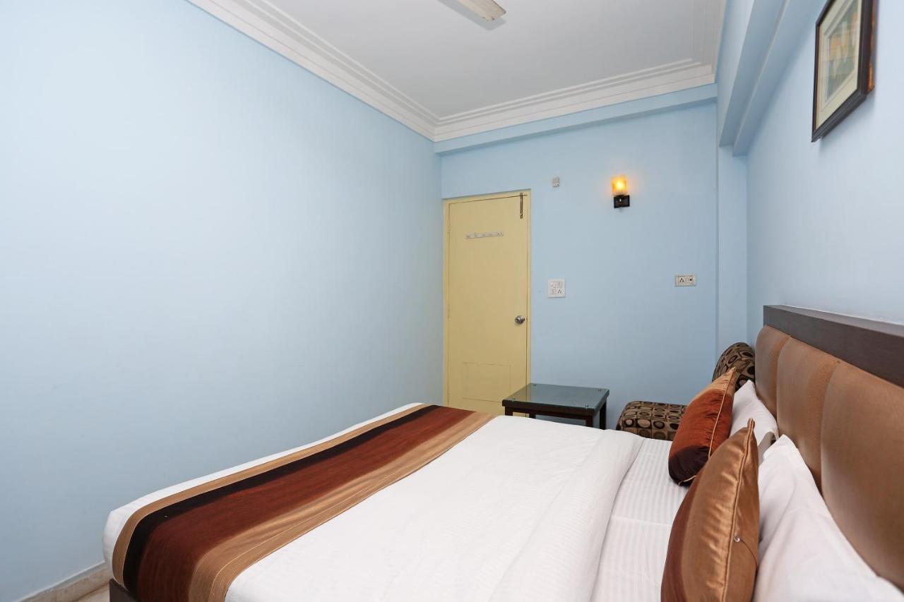 Vaccinated Staff - Oyo 5515 Hotel Blue Palace Gwalior Exterior foto