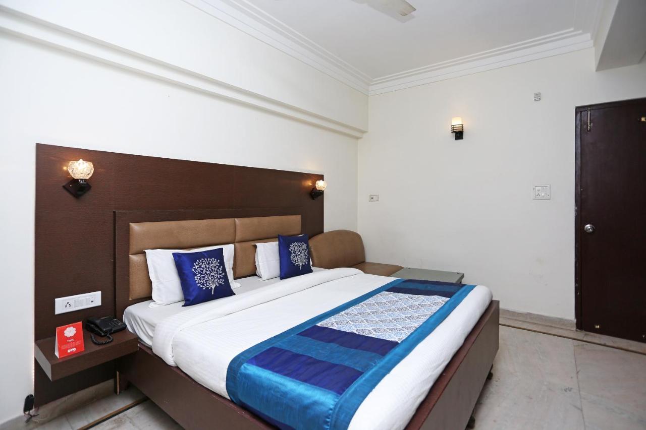 Vaccinated Staff - Oyo 5515 Hotel Blue Palace Gwalior Exterior foto